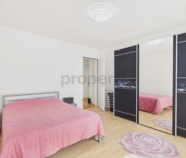 Eigentumsstandard mit Panoramafenstern: Grosszügige 74 m², Tiefgara... - Photo 3