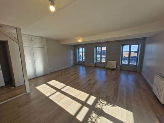 Location Appartement 3 pièces 79m² - Photo 1