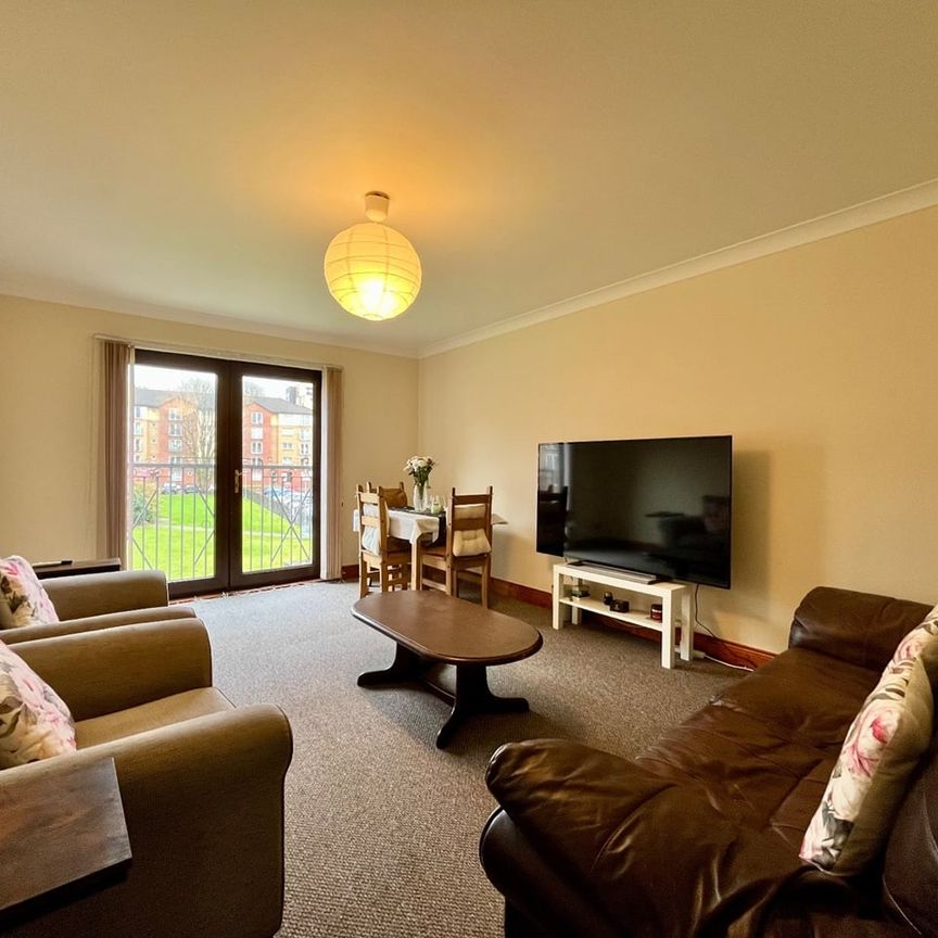3 Bed Flat, Ferry Road, G3 - Photo 1