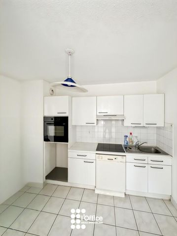 Location Appartement 2 pièces 58m² LES SABLES D OLONNE 85100 - Photo 4