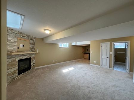 1 Carere Crescent, Guelph - Photo 4