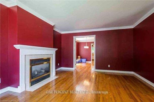 43 Sherwood Crescent #Main - Photo 1
