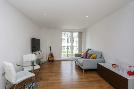 Price £1,700 pcm - Available Now - Furnished - Photo 2