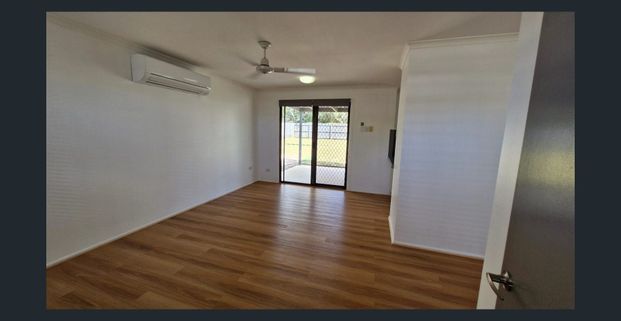 Andergrove home with solar - Photo 1