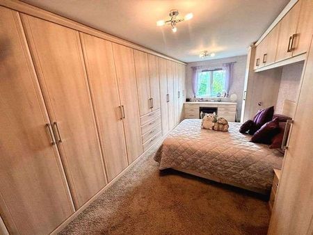 Pond House, Lady Aylesford Avenue, Stanmore, Middlesex, HA7 - Photo 5