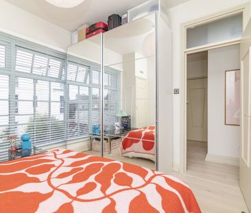 1 Bed Flat, Strand Building, E9 - Photo 6