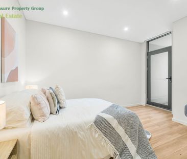 Spacious and Modern 2-Bedroom Apartment in Prime Ashfield Location ... - Photo 4