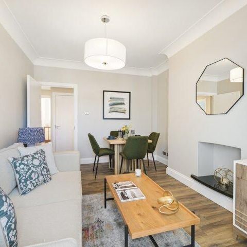 2 bedroom flat to rent - Photo 1