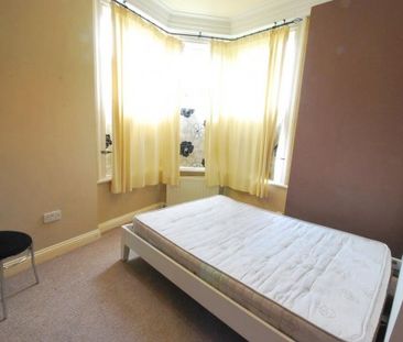 2 Bed - Wolseley Gdns, Jesmond - Photo 3