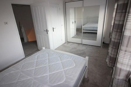 9 Upper Malone Park, Belfast BT9 6PP - Photo 3
