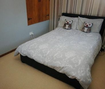 2 bedroom semi-detached house to rent - Photo 5