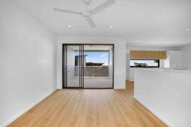 Brand New Modern Townhouse in Fantastic Location&excl; - Photo 1