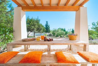 Es Cubells, Balearic Islands 07839