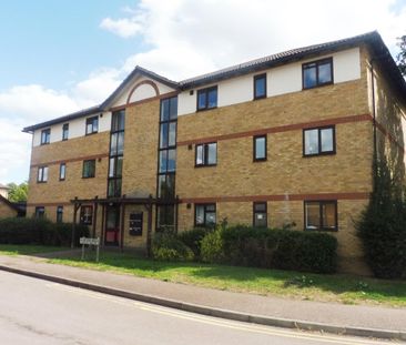 Chenies Way, WATFORD - Photo 2