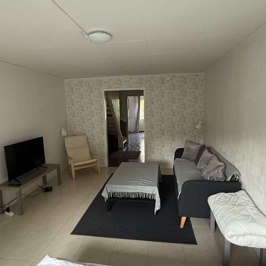 Ribegatan, Kista - Photo 1