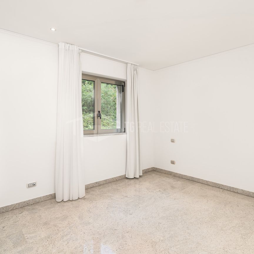APPARTAMENTO DI 3.5 LOCALI CON SPETTACOLARE VISTA LAGO - Foto 1