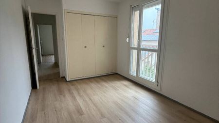 Appartement F3 avec parking - Rue Charles Martel - Photo 2
