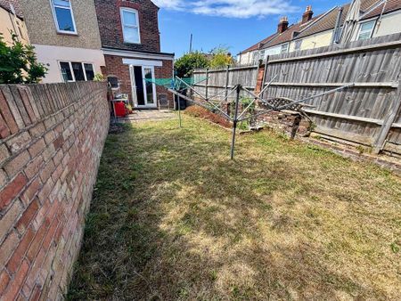 5 bedroom house of multiple occupation to rent - Photo 2