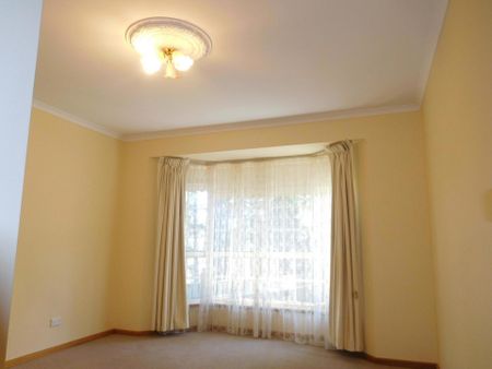 4/5 Greenleaf Court, Aberfoyle Park SA - Photo 2