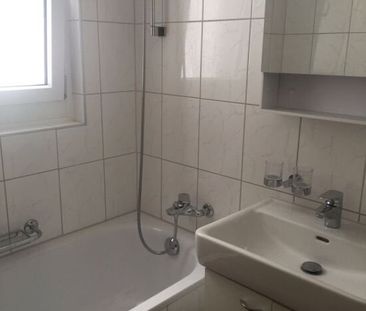 Grand appartement de 4 1/2 pièces avec balcon ensoleillé - Photo 6