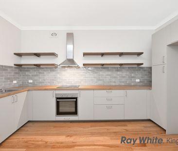 Charming Renovated Freestanding Two Storey Terrace - Photo 4