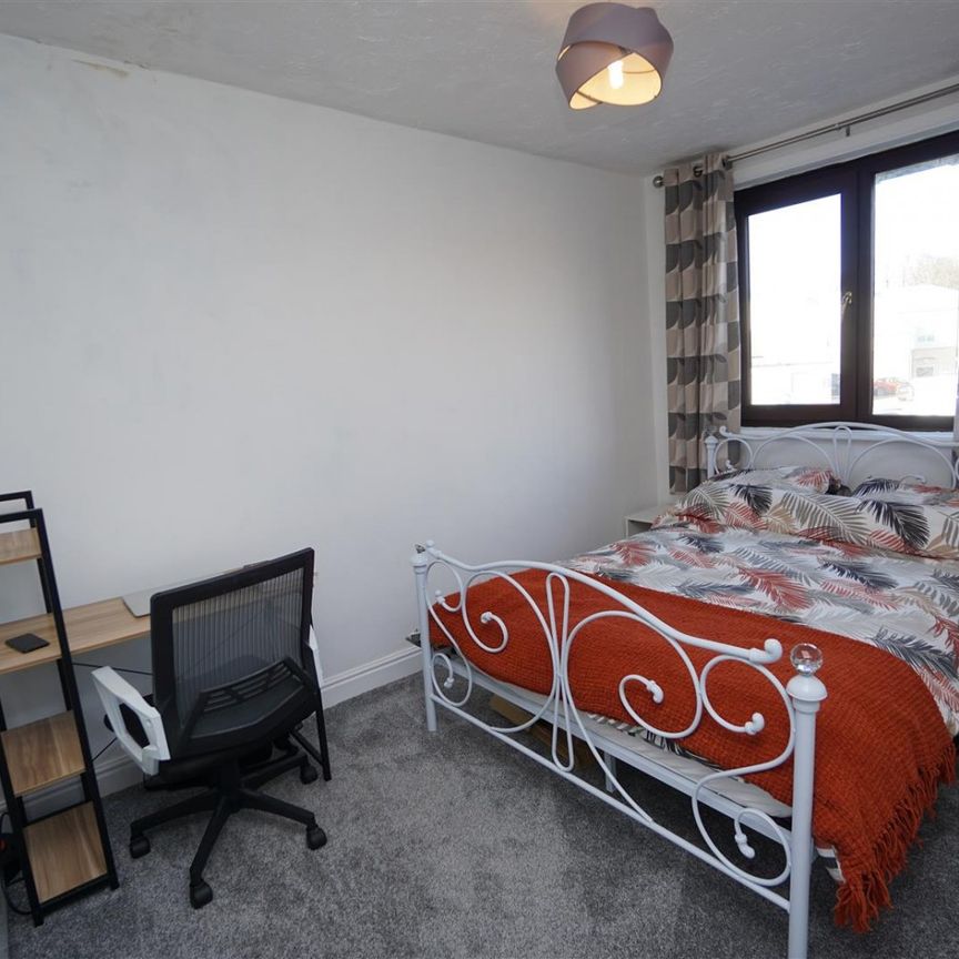 Southey Green Road, Southey, Sheffield, S5 - Photo 1