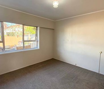 Round about Royal Oak... - Photo 2