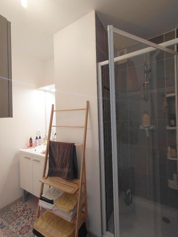 Location Appartement 4 pièces 92m² TOURS 37100 - Photo 4