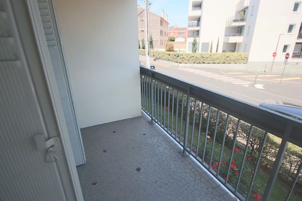 Location Appartement 2 pièces 49m² CHAMALIERES 63400 - Photo 1