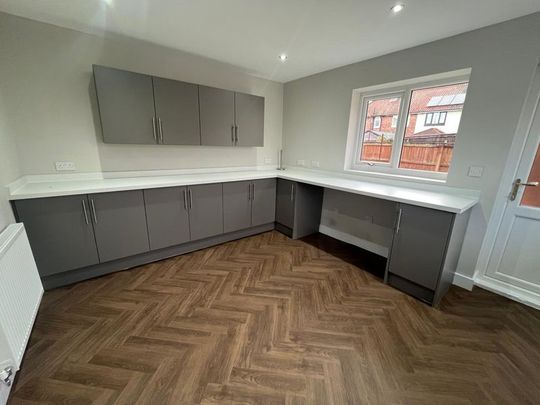 Pemberton Crescent, Middlesbrough - Photo 1