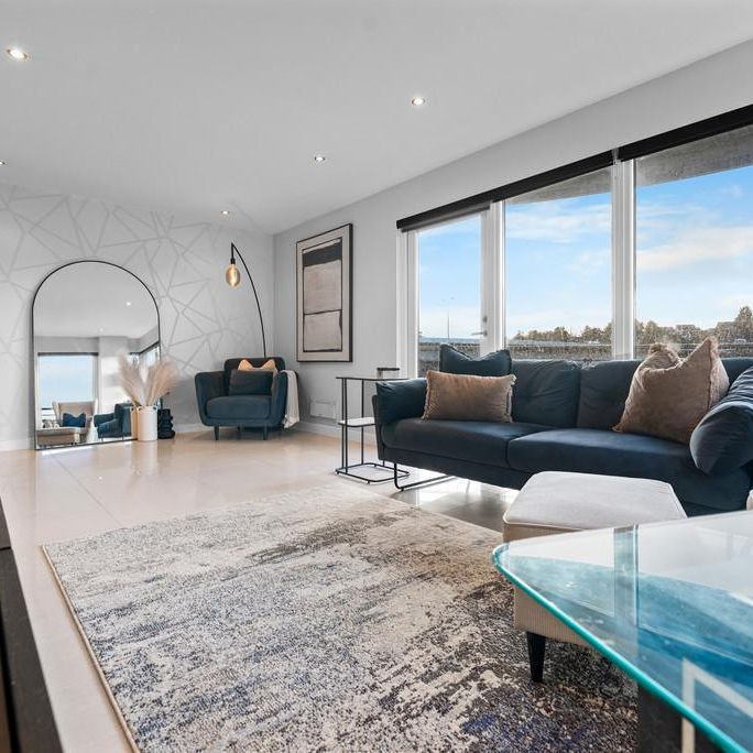 3 bedroom apartment to rent - Photo 1