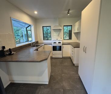 Kumeu Family Friendly - Photo 5