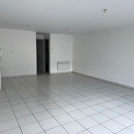 Location Appartement 1 pièce 41m² ST MARS LA JAILLE 44540 - Photo 3