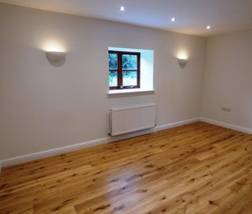 4 bedroom barn conversion to rent - Photo 2