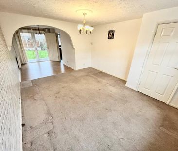 3 bedroom detached house to rent - Photo 3