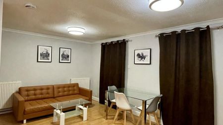 1 Bed Flat, Kingfisher Place, RG1 - Photo 3