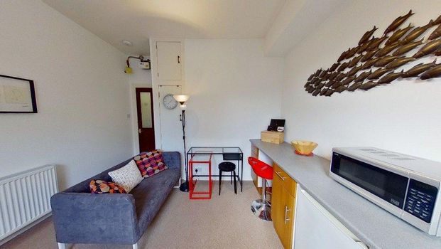 1 bedroom flat to rent - Photo 1