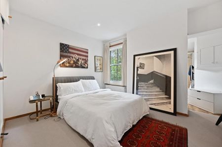 3 bedroom flat to rent - Photo 4