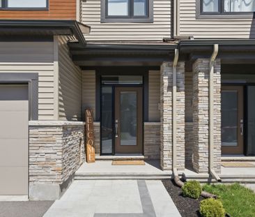 For Lease - 302 Drumlish Lane, Barrhaven, Ontario - Photo 6