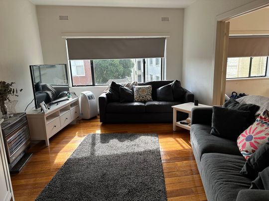 St Kilda East - Photo 1