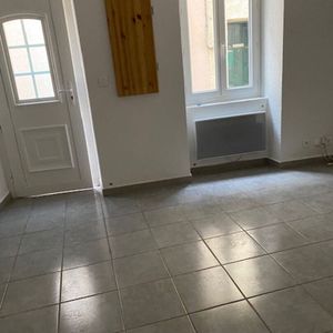 Location Appartement 1 pièce 18m² CHATEAURENARD 13160 - Photo 2