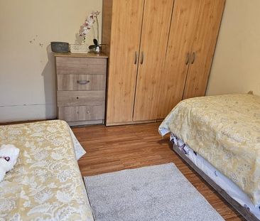 Room in a Shared House, Colville Road, E11 - Photo 5