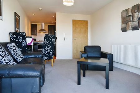 2 bedroom apartment to rent - Photo 2