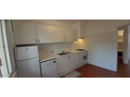 1 room luxury Flat for rent in Cascais e Estoril, Portugal - Photo 5