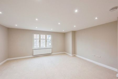 Old Market Street - Photo 2