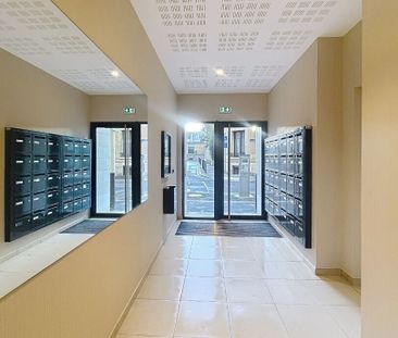 Appartement à louer - REIMS- HYPER CENTRE - Photo 3