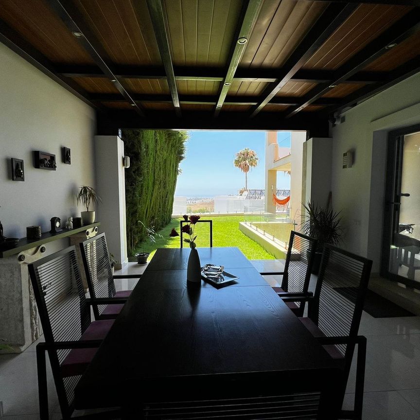 Villa Semi Detached in Benahavís - Photo 1