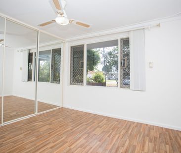 Charming 3-Bedroom Home in the Heart of Beckenham ! - Photo 3