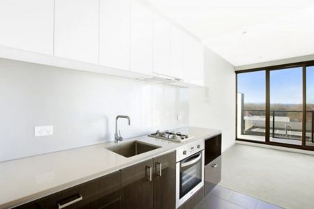 Luxury, Convenience and Contemporary Flair - Photo 5