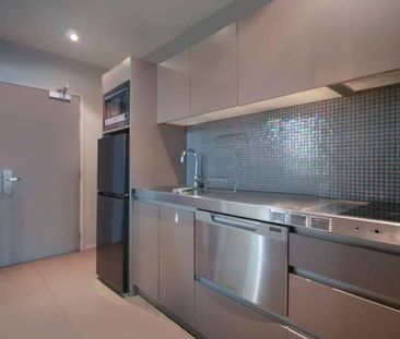 2 bedroom furnished apartment in the heart of the city - Photo 3